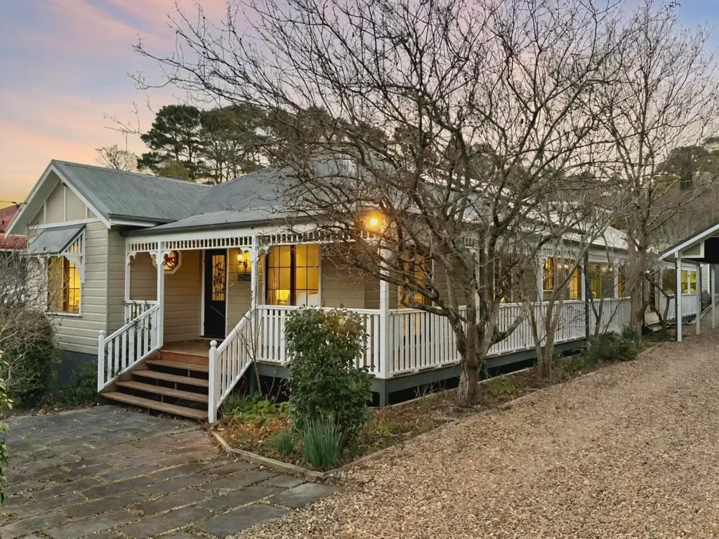 Wentworth Falls 5房  MOUNTAIN CHARM AND MODERN CONVENIENCE