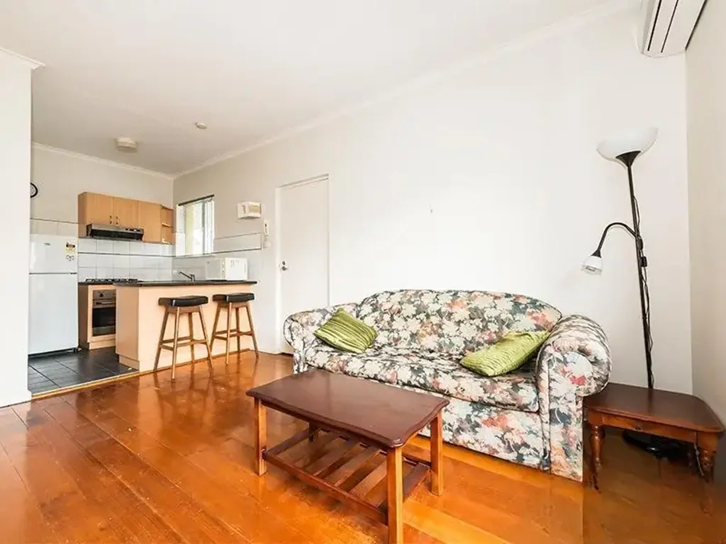 Fully furnished studio apartment!