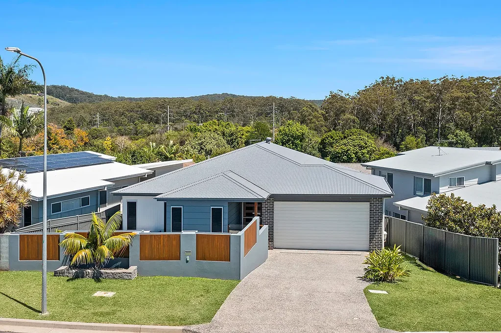 5 Moonee Creek Drive, Moonee Beach, NSW 2450