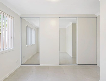 3A Margaret Street, Kingsgrove, South Western Suburbs, 3 Kuwarto, 2 Banyo, Unspecified