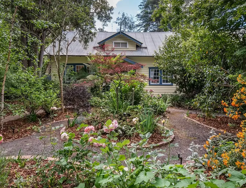 305 Olinda-Monbulk Road, Monbulk, East Melbourne, 2 Kuwarto, 2 Banyo, House