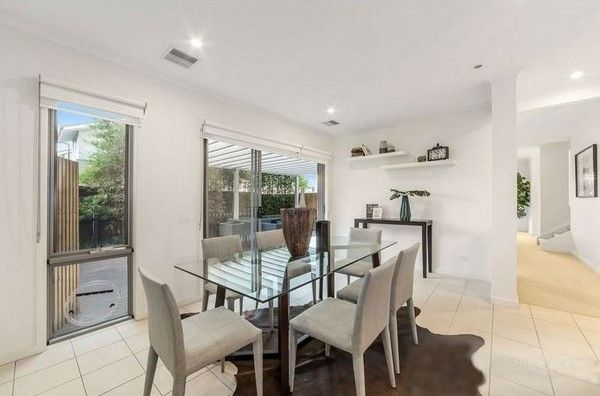 6 GROVE WAY, WANTIRNA SOUTH VIC 3152, 0 chambres, 0 salles de bain, Townhouse