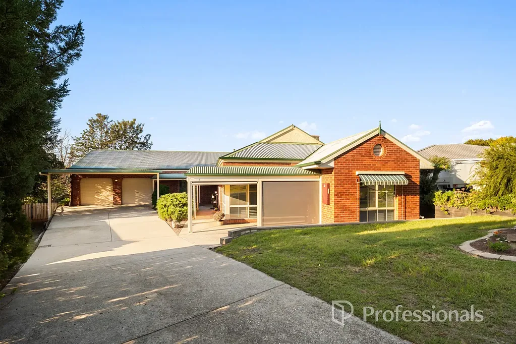 West Wodonga 5房  FAMILY LIVING AT ITS FINEST!!