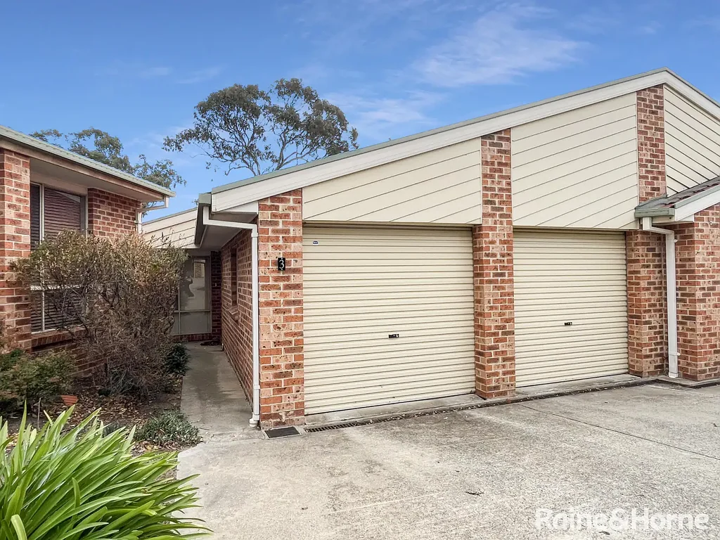 2 Bedroom Townhouse With Playground Access