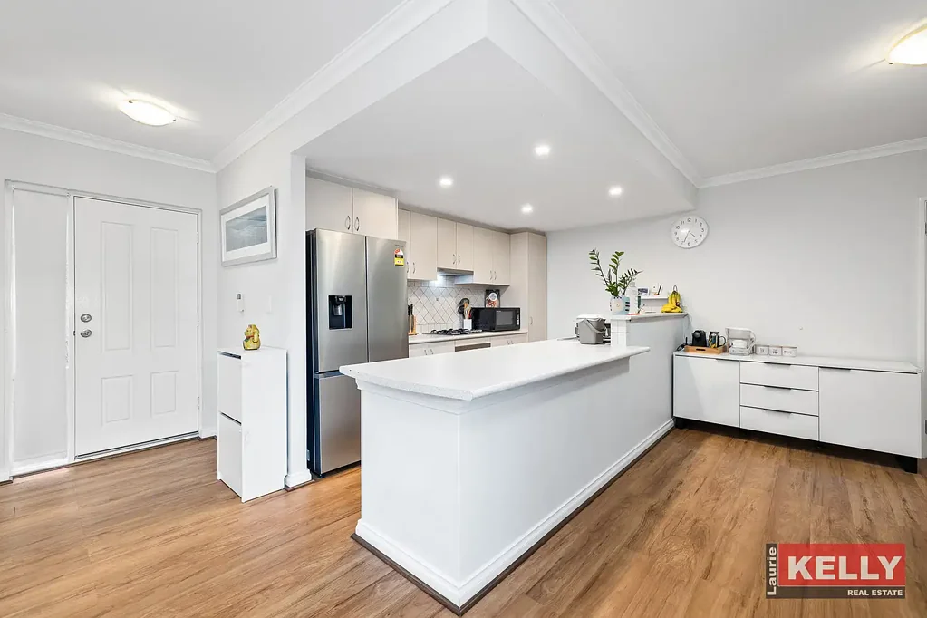 3/8 Hillcrest Road, Kewdale, WA 6105