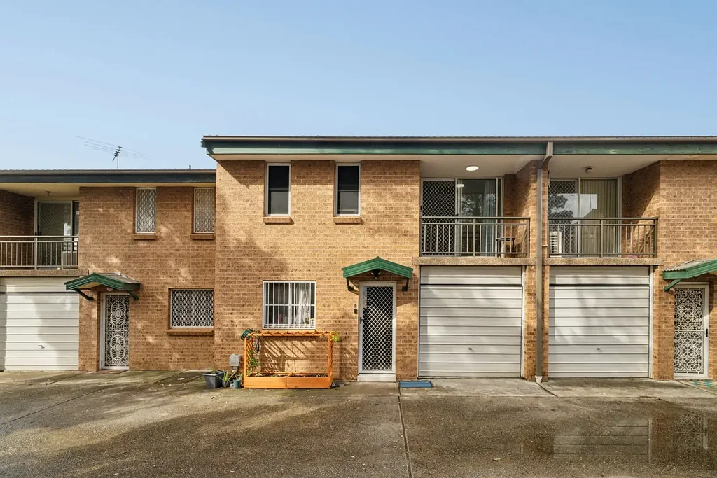 Greenacre 3 Bedroom Modern Comfort in a Convenient Location - Total 181sqm !!!