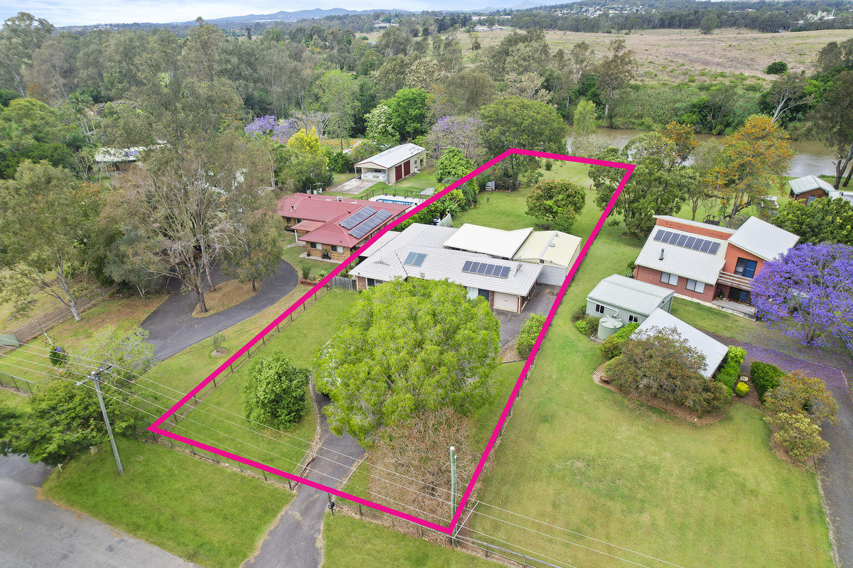 147 RIVERSIDE AV, BARELLAN POINT QLD 4306, 0 rūma, 0 rūma horoi, House