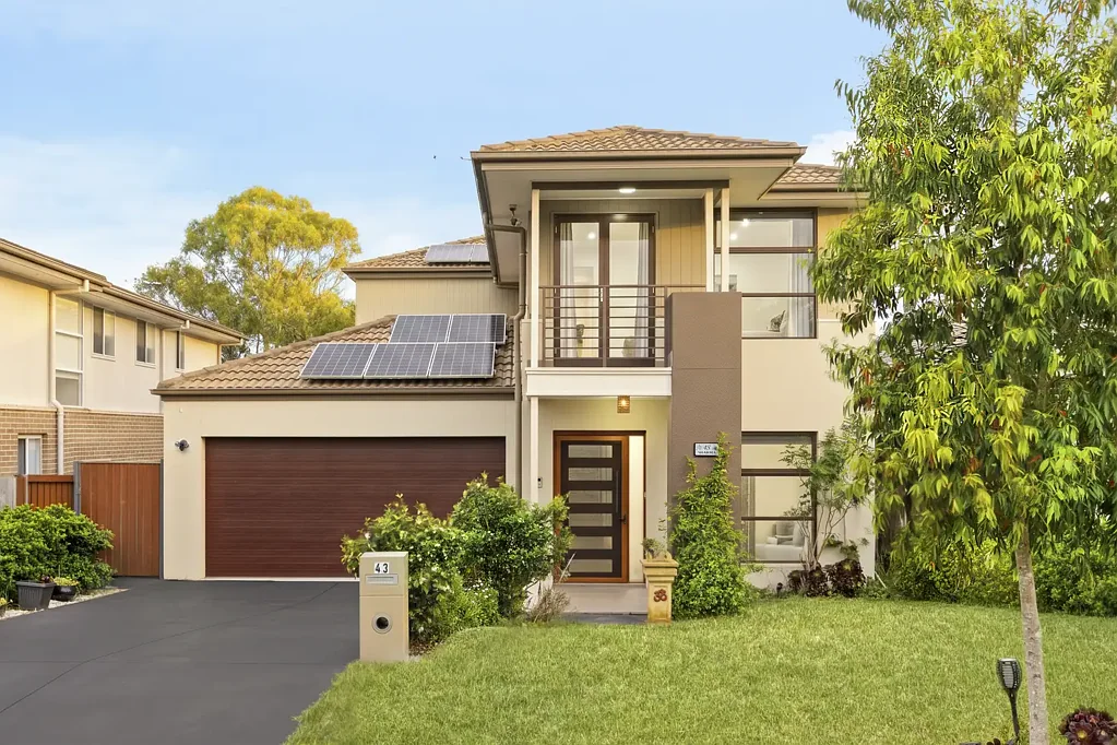 Schofields 6कमरा Premium Modern Family Home Situated on a Spacious 406sqm Block | Walking Distance to Schofields Train Station!