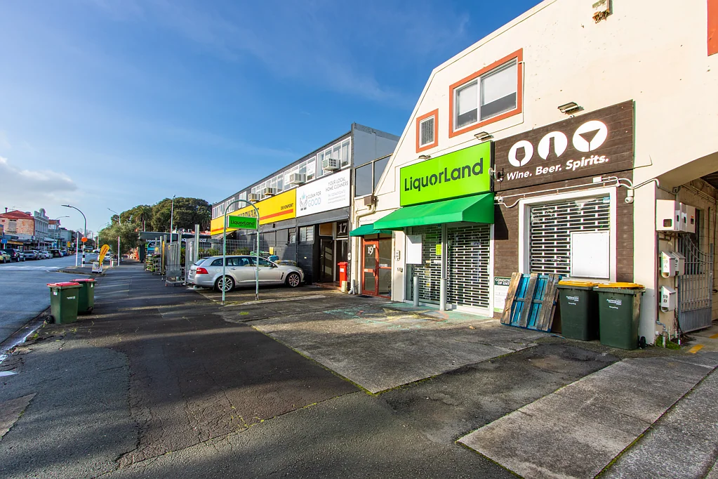 Devonport Fantastic Devonport Retail Opportunity