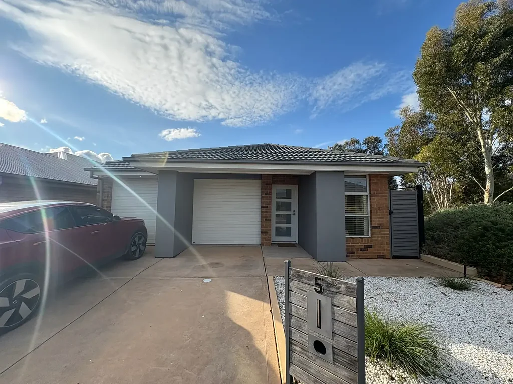 Comfortable and Convenient living in Blakeview!