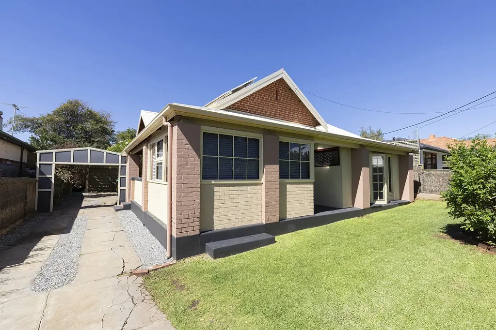 Character Home in Sought-After Seacliff Location