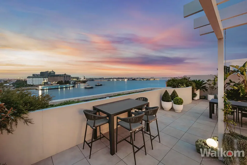 703/35 Honeysuckle Drive, Newcastle, NSW 2300