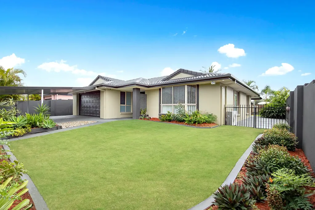 Burleigh Waters 4غرفة نوم Substantial 292m² Single-Level Home & Exceptional Boat/Vehicle Storage