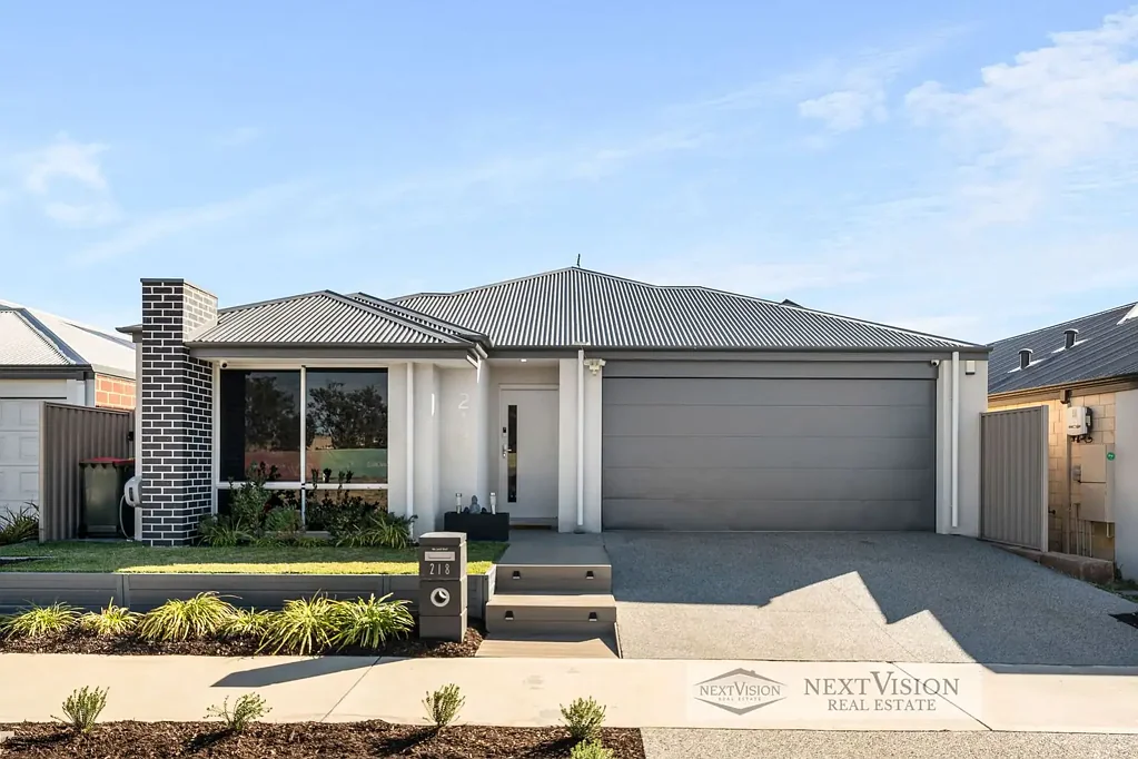 218 Barfield Road, Hammond Park, WA 6164