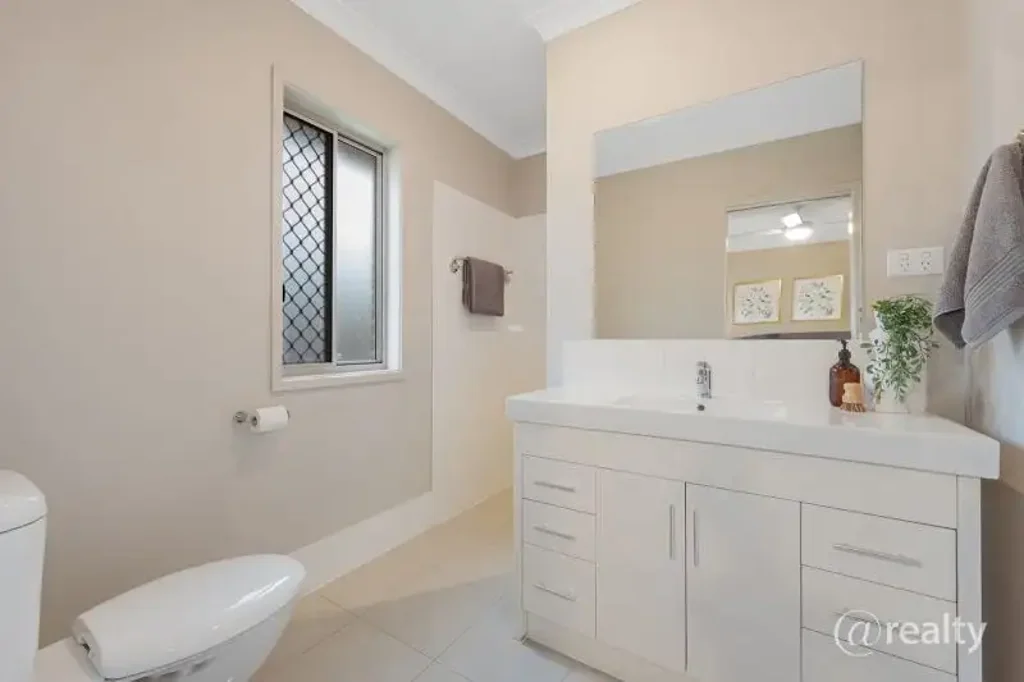 Warner 4ਬੈੱਡਰੂਮ GORGEOUS & DAZZLING WARNER LAKES RESIDENCE! GREAT YARD SPACE + ROOM FOR POOL!