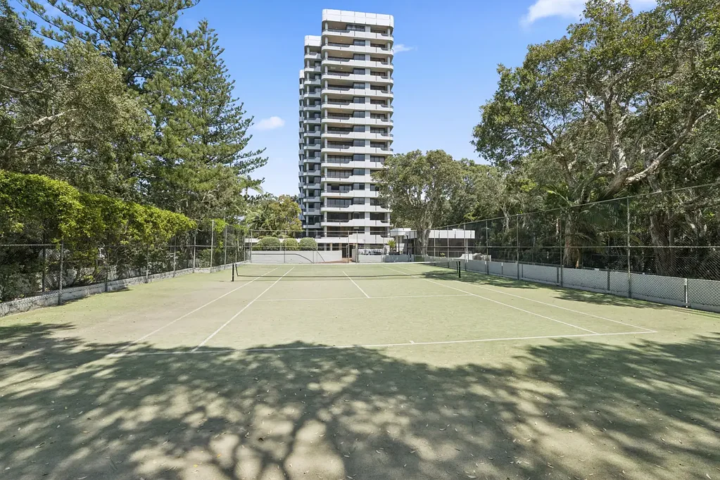 Coffs Harbour 3房  Three Bedrooms, Ocean Glimpses and a Walk-to-Everything Location