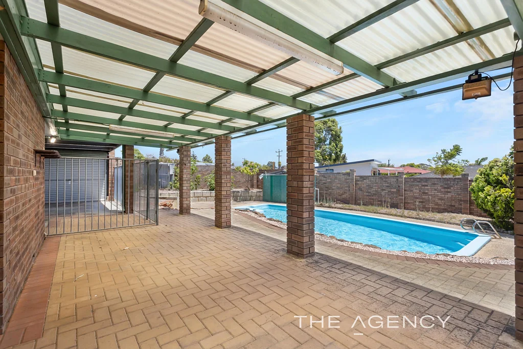 2 Stocker Court, Craigie, WA 6025