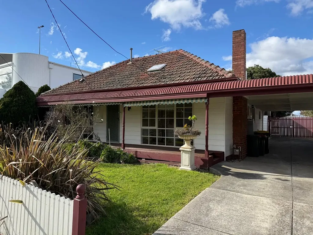 Spacious 4-Bedroom Family Home in Convenient Pascoe Vale Location