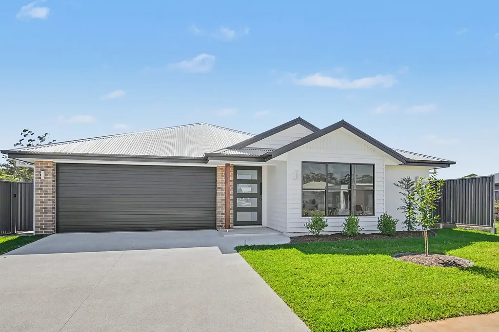 18 Pepperberry Parade, Thrumster, NSW 2444