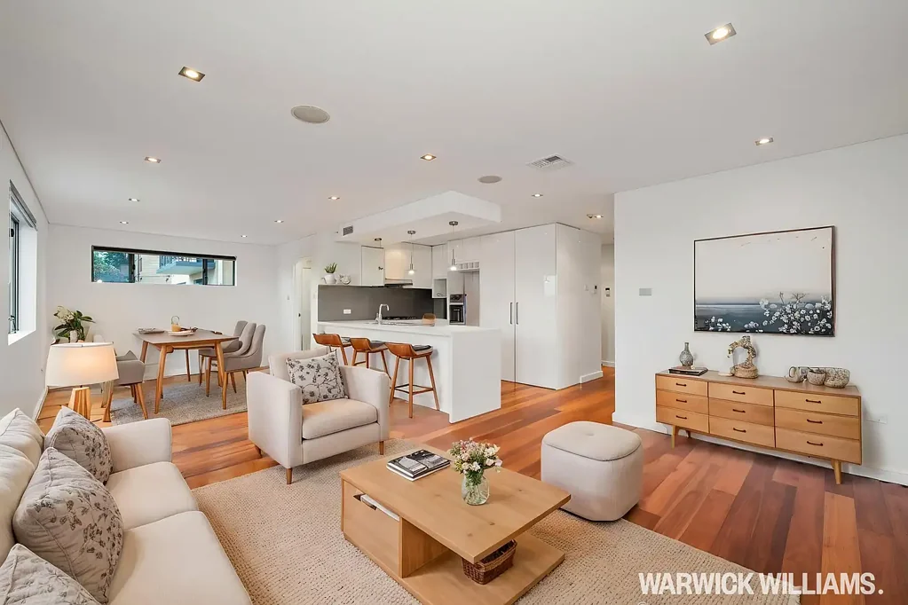STYLISH TWO BEDROOM APARTMENT WITH A/C & LOCK UP-GARAGE