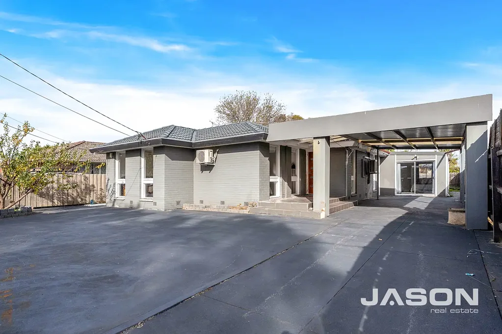24 Gaynor Crescent, Gladstone Park, VIC 3043