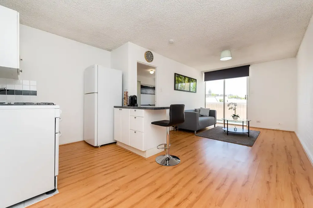 Maylands 1 Bedroom Little Ripper