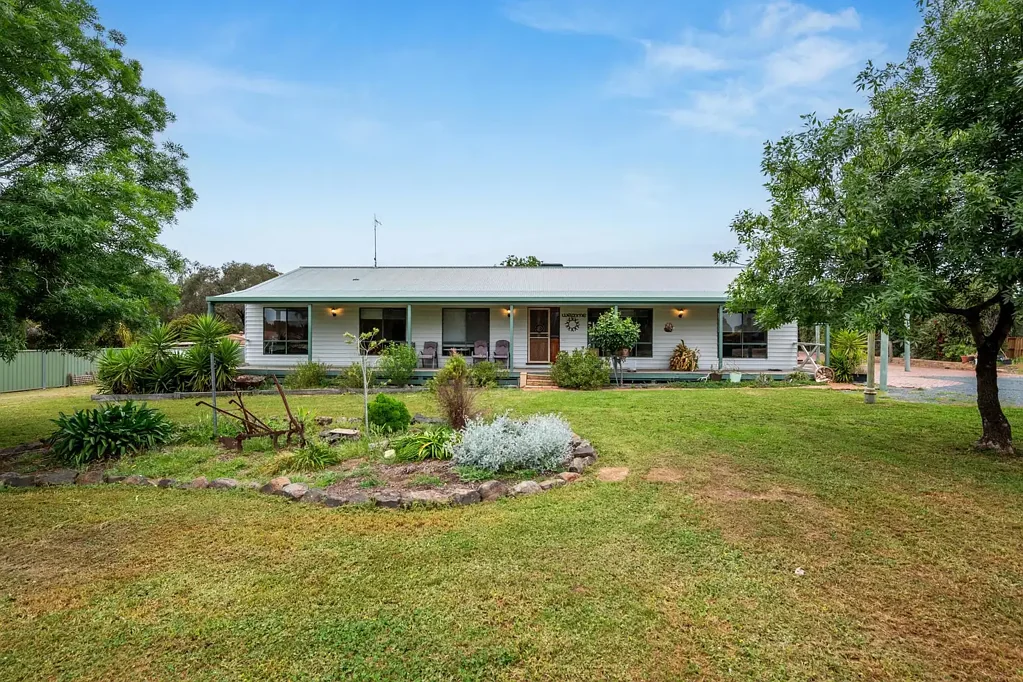 14 Gold Leaf Court, Huntly, VIC 3551