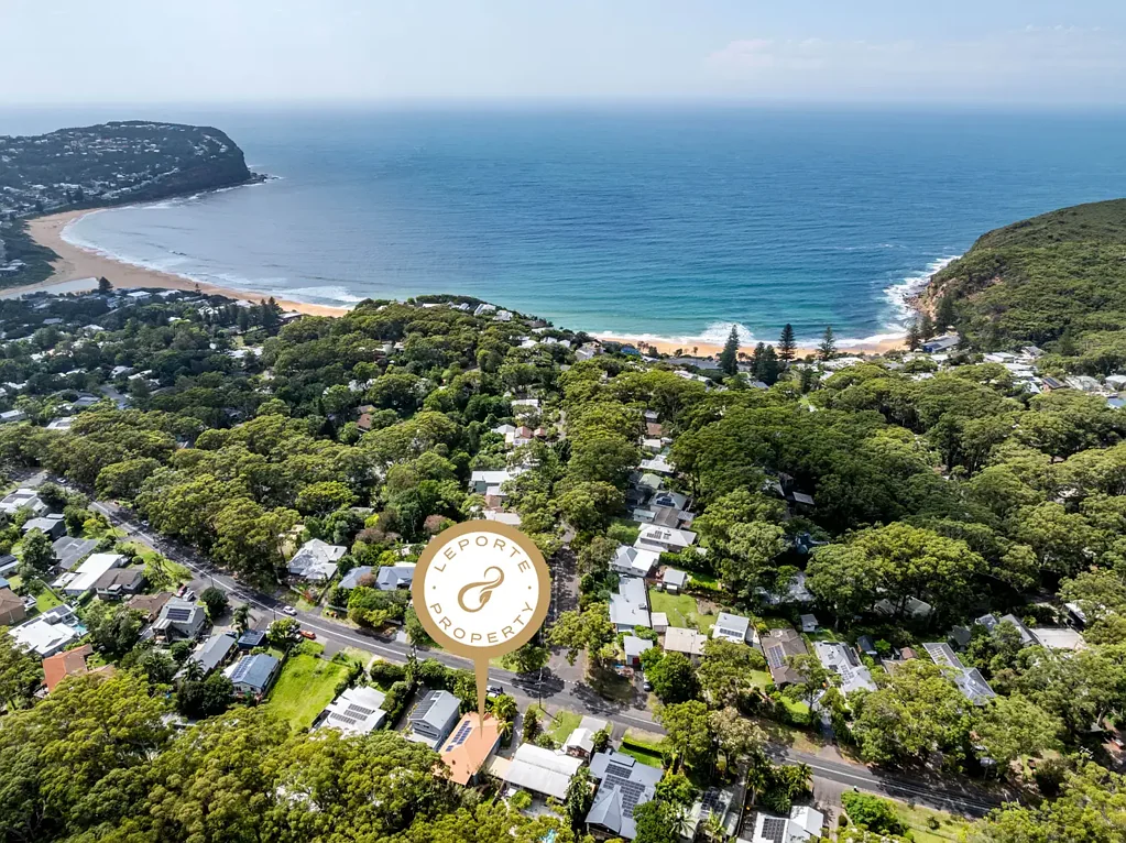 Macmasters Beach 5Phòng ngủ Coastal Retreat with Cottage Charm Just 700m to Macmasters Beach