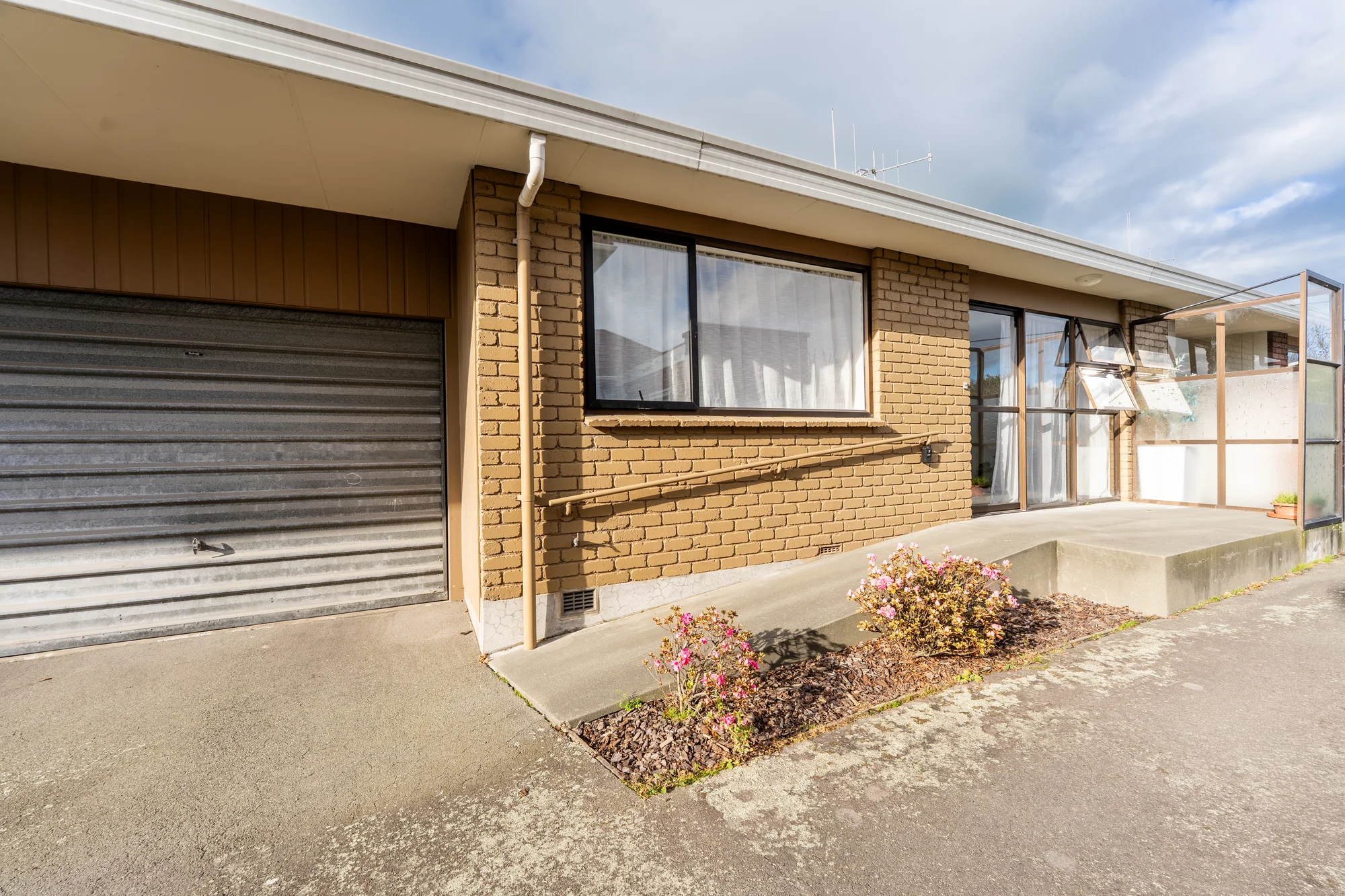 Seaview 2Zimmer Investment Opportunity!