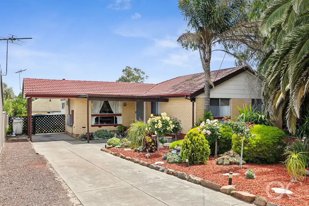 Hackham West 4房  Open the Door to Family Value