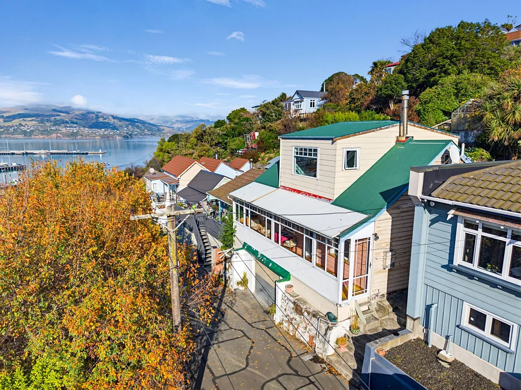 Lyttelton 3 Slaapkamer Classic Lyttelton Charm - As Is, Where Is