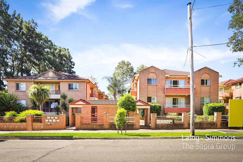 Spacious 2-Bedroom Apartment in Prime Location