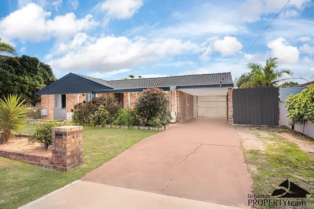 11 Hardman Road, Rangeway, WA 6530