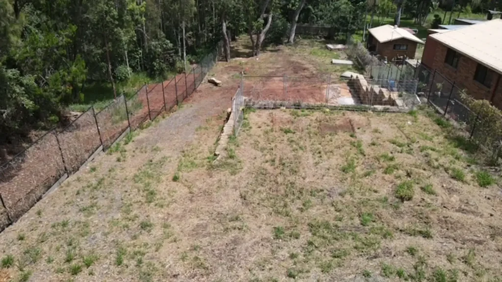 Macleay Island HUGE 2494m2 WATERFRONT!