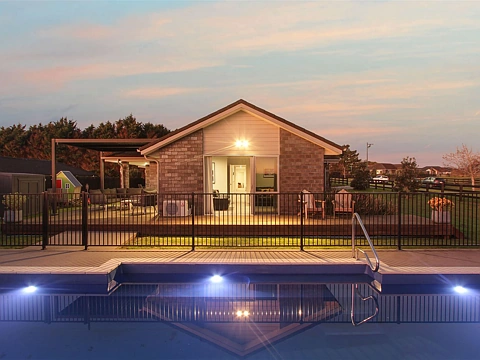 Kingseat 4房  Executive Family Retreat Heated Pool-Karaka Inlet