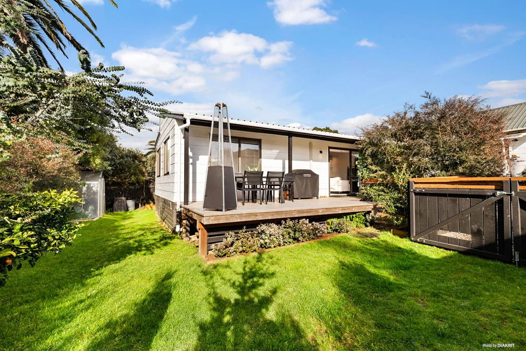 Waiuku 2房  Renovated 2-Bedroom Unit in a Prime Location