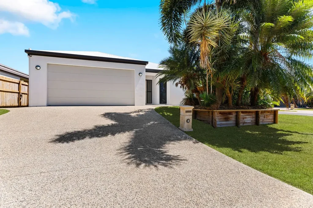 26-28 Thooleer Vista, Trinity Park, QLD 4879