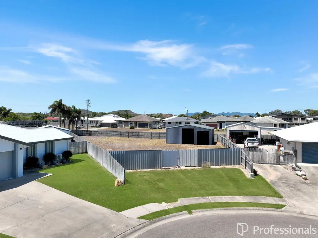 Bowen BUILD YOUR DREAM HOME IN A PRIME LOCATION - LAST BLOCK AVAILABLE!