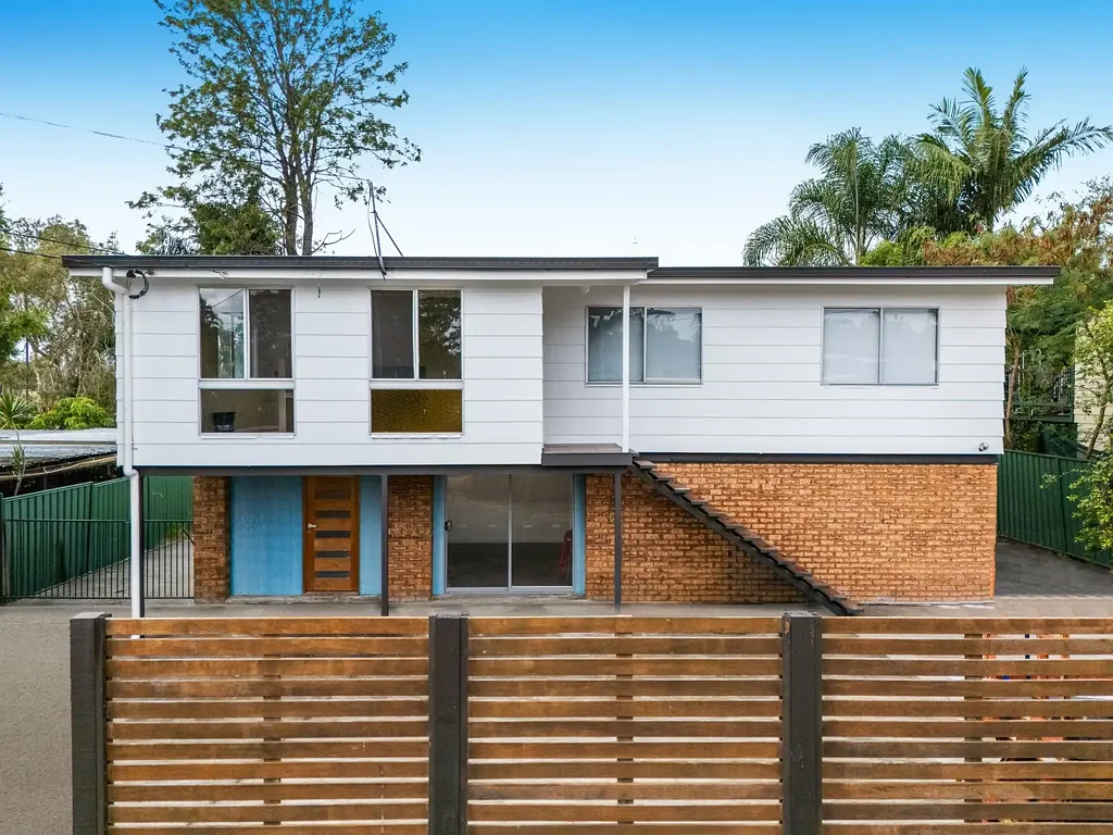RENOVATED HOME WITH INTERNAL STAIRS!