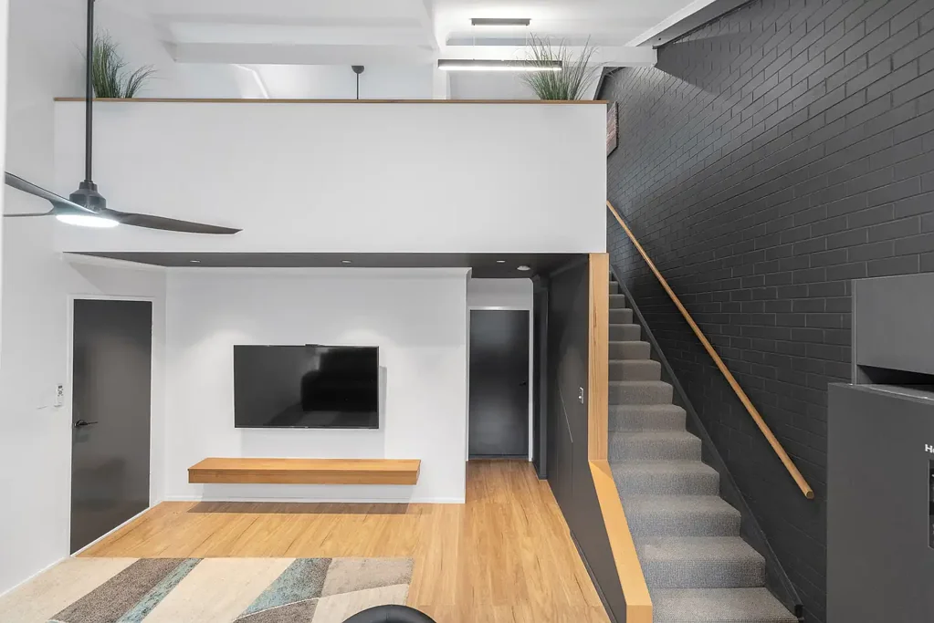 Stylish Renovated Townhouse in the Heart of Edge Hill