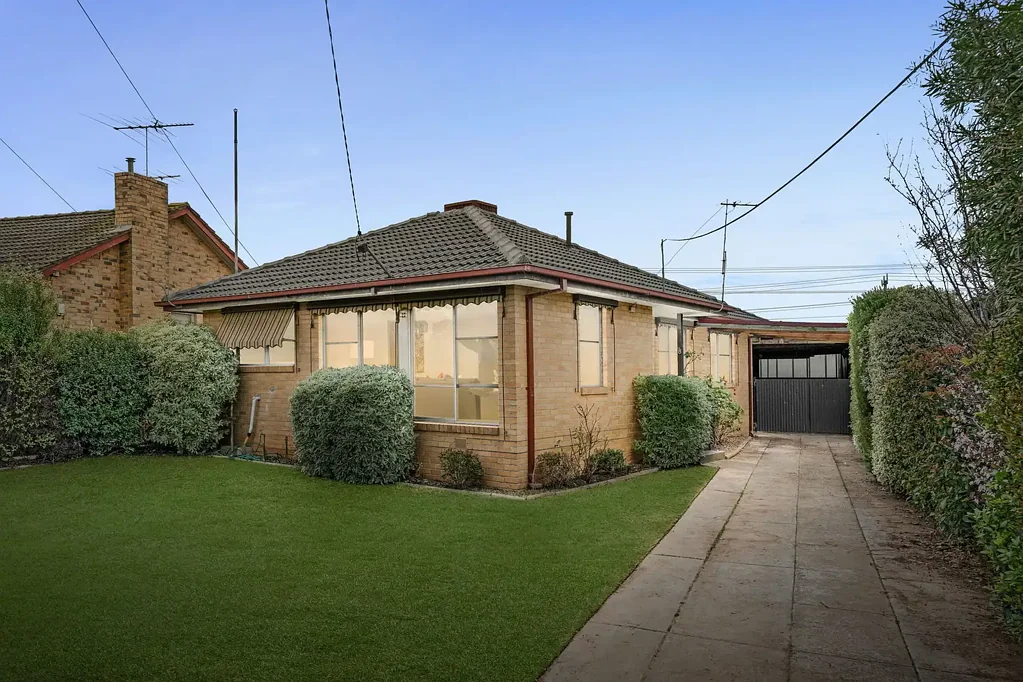 Werribee 3 Bedroom Stylish Family Living on a 641m² Allotment