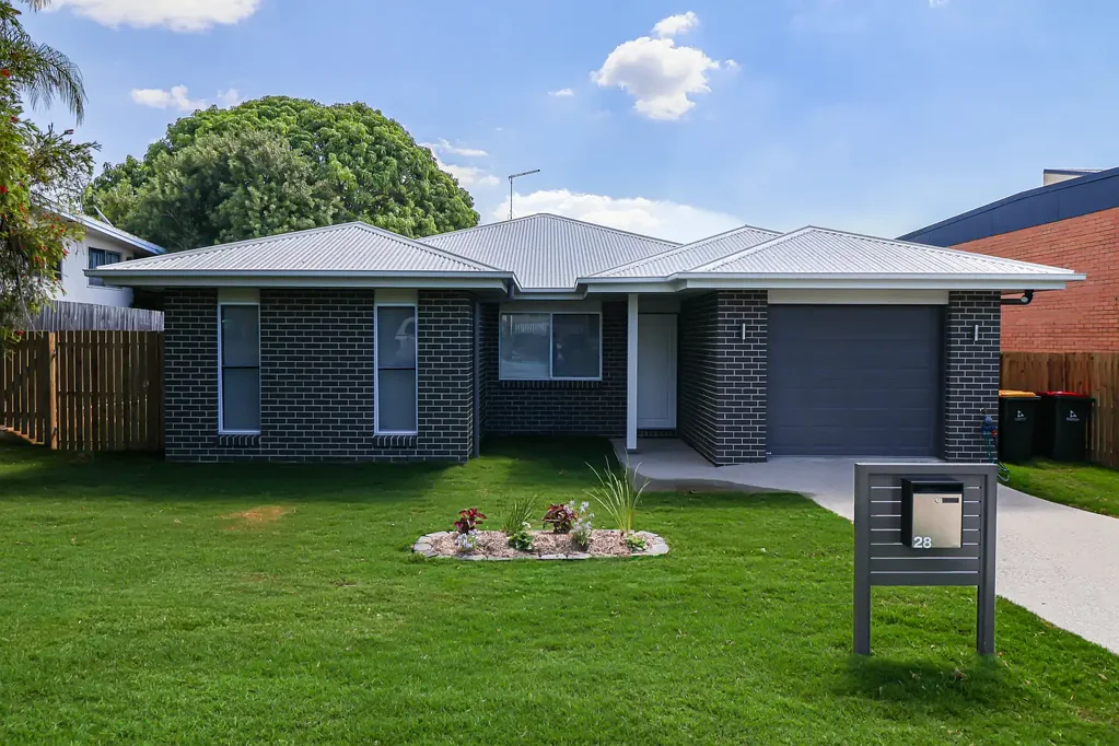 APPROVED APPLICATION:BRAND NEW HOME IN HEART OF CLINTON!