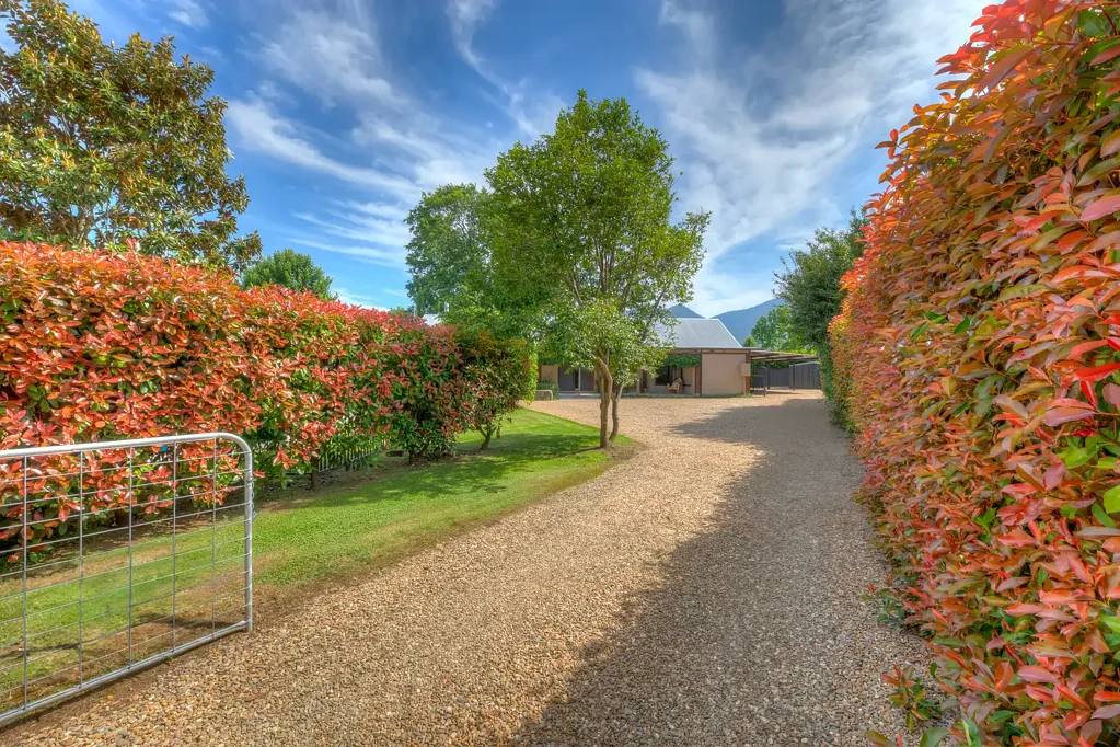 3 Tewksbury Court, Porepunkah, VIC 3740