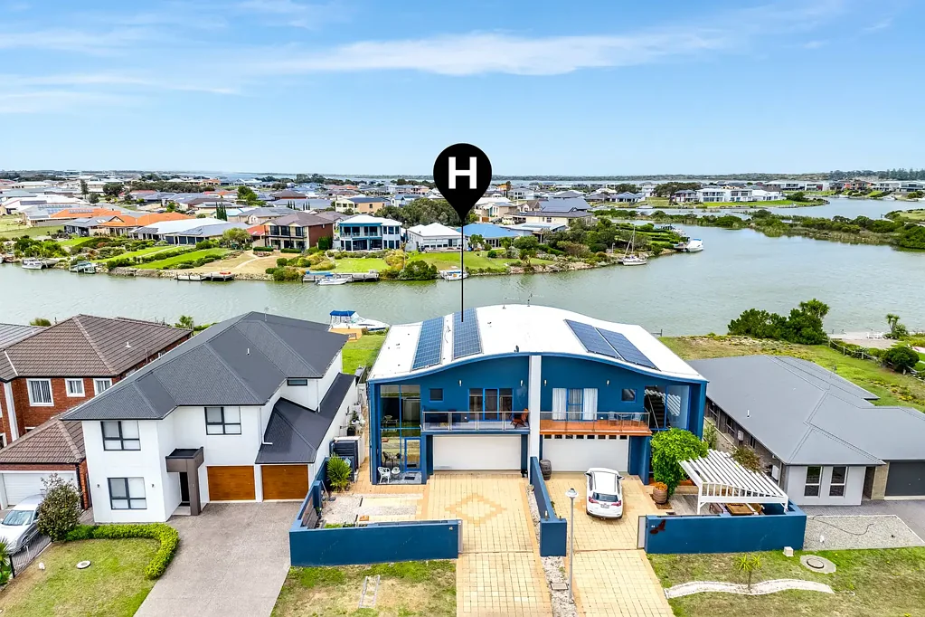 Hindmarsh Island 3 Slaapkamer Waterfront Villa with Private Jetty and Premium Finishes