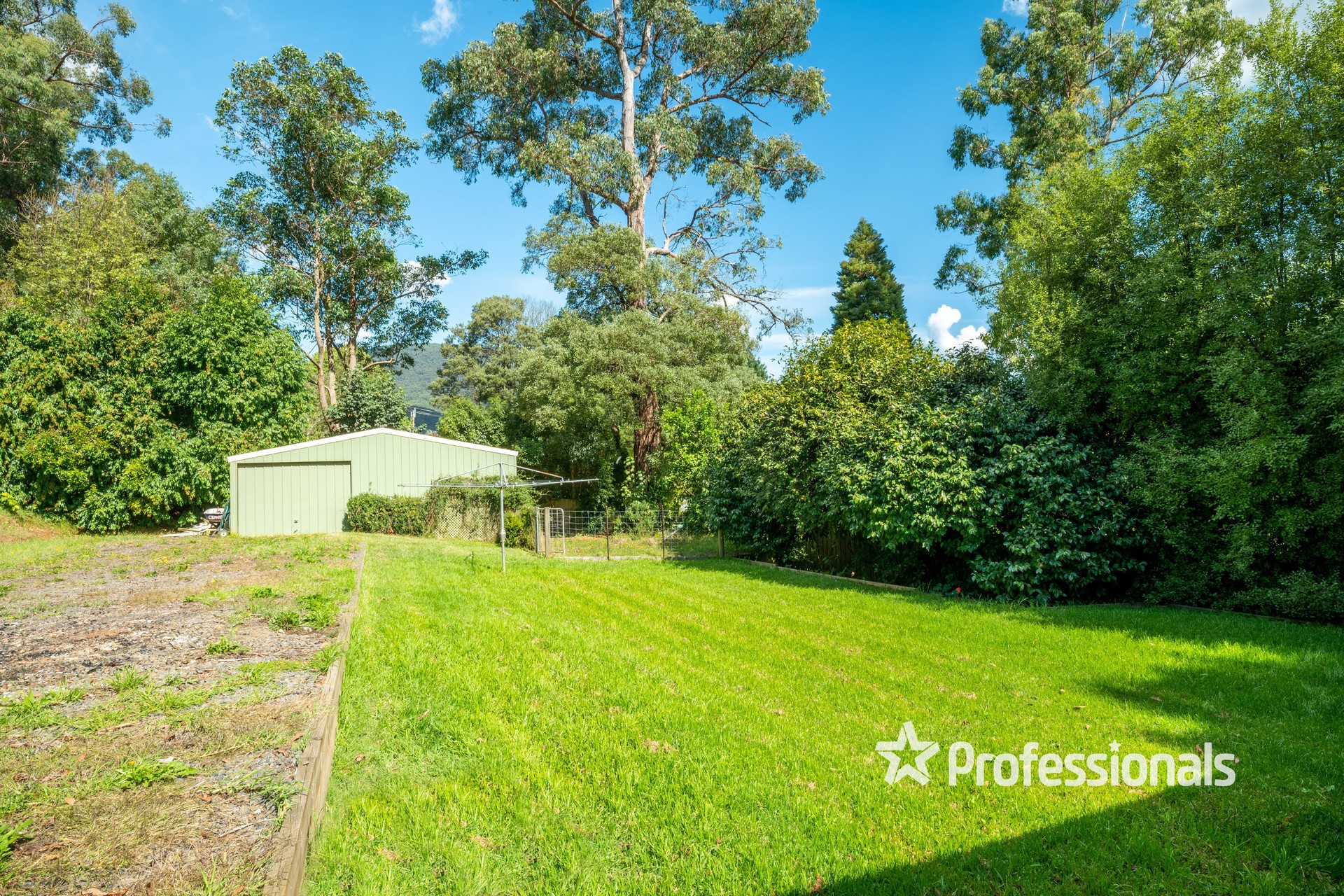 18 GEORGE RD, EAST WARBURTON VIC 3799, 0 غرف, 0 حمامات, House