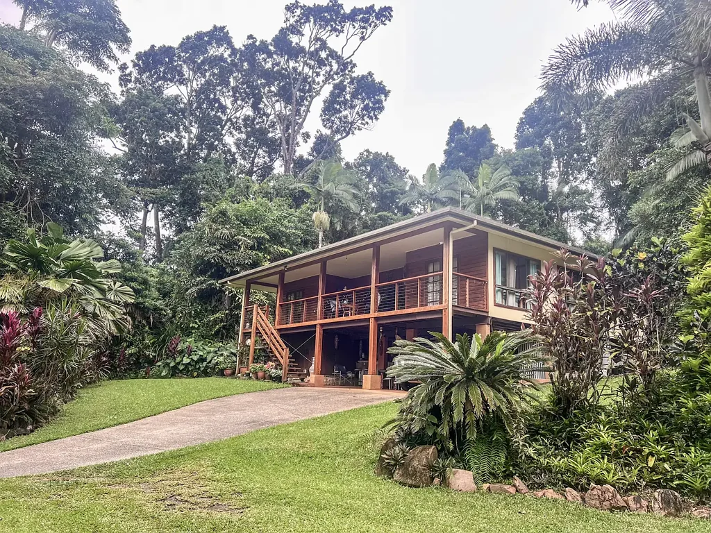Carmoo 3Zimmer Private Rainforest Retreat with Breezes & Space !!!
