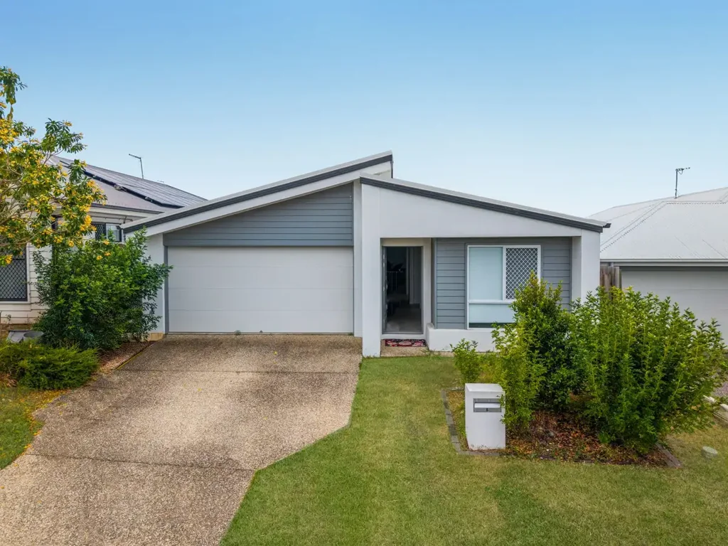 8 Pursuit Crescent, Griffin, QLD 4503