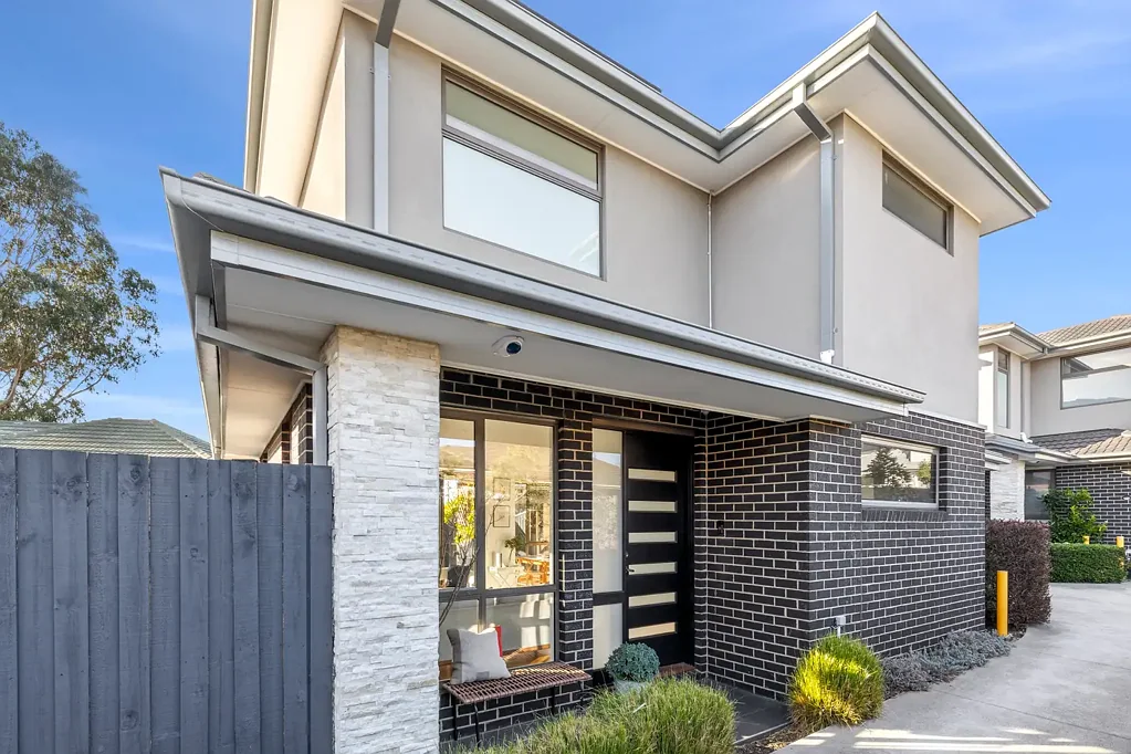 Oakleigh East 3 Bedroom Designer Retreat Of Effortless Modern Style