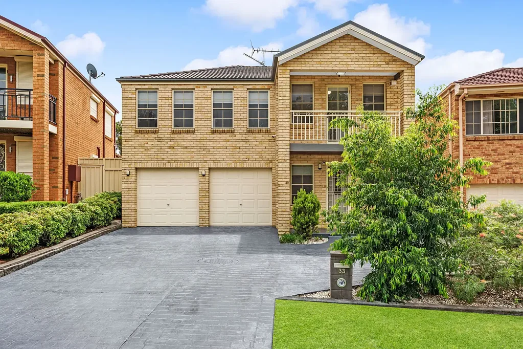33 Banksia Road, Mount Annan, NSW 2567