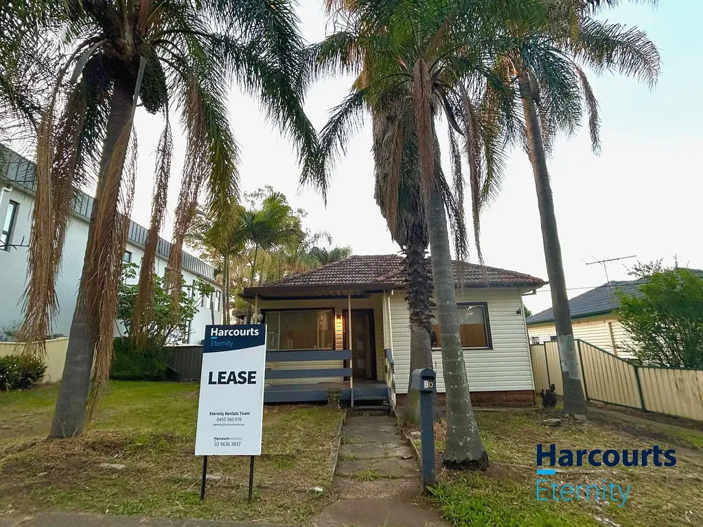 Spacious Family Home in Prime Seven Hills Location!